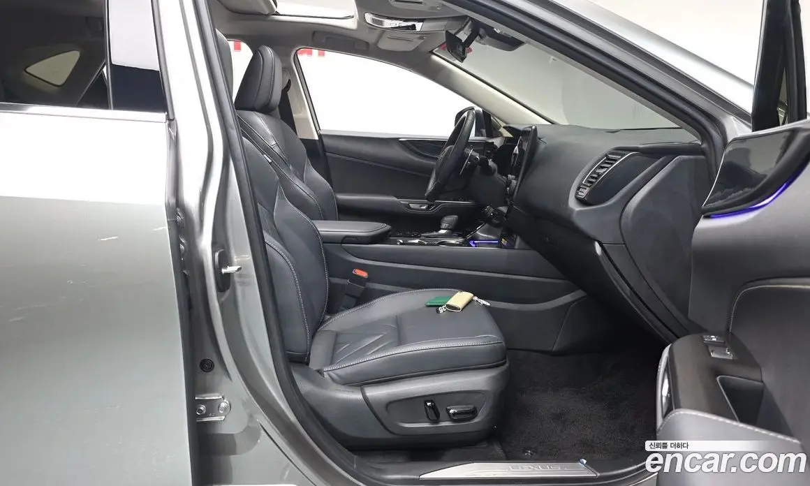 Lexus NX 2024 2.5 автомат (гидро), фото 15 Lexus NX 2024 2.5 автомат (гидро), фото 15