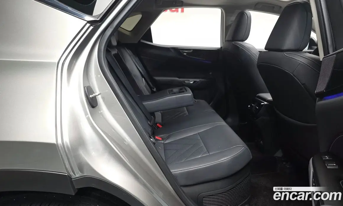 Lexus NX 2024 2.5 автомат (гидро), фото 16 Lexus NX 2024 2.5 автомат (гидро), фото 16