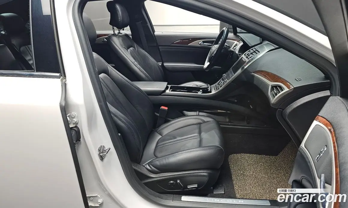 Lincoln MKZ 2019 2.0 автомат (гидро), фото 13 Lincoln MKZ 2019 2.0 автомат (гидро), фото 13