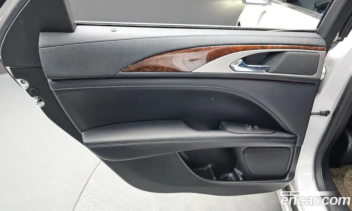 Lincoln MKZ 2019 2.0 автомат (гидро), фото 15 Lincoln MKZ 2019 2.0 автомат (гидро), фото 15