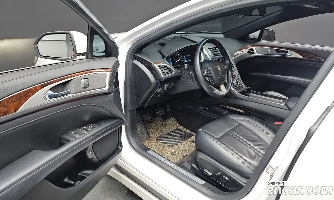 Lincoln MKZ 2019 2.0 автомат (гидро), фото 17 Lincoln MKZ 2019 2.0 автомат (гидро), фото 17