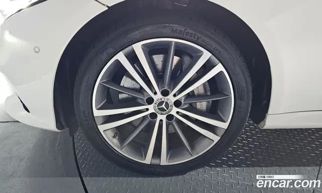 Mercedes-Benz CLS-Class 2019 2.9 автомат (гидро), миниатюра 6