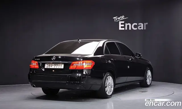 Mercedes-Benz E-Class 2011 1.8 автомат (гидро), миниатюра 2