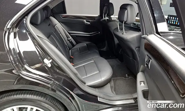 Mercedes-Benz E-Class 2011 1.8 автомат (гидро), миниатюра 12