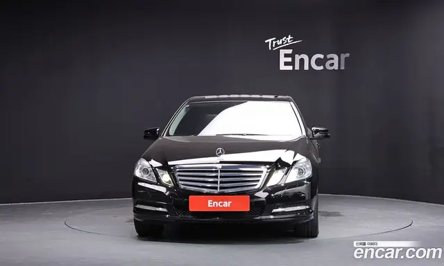 Mercedes-Benz E-Class 2011 1.8 автомат (гидро), миниатюра 3