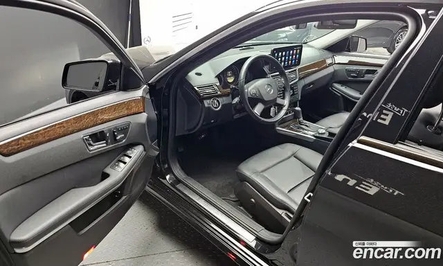 Mercedes-Benz E-Class 2011 1.8 автомат (гидро), миниатюра 10