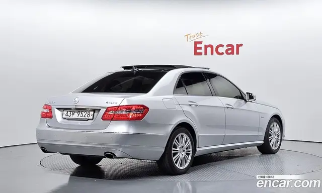 Mercedes-Benz E-Class 2012 3.5 автомат (гидро), миниатюра 2 Mercedes-Benz E-Class 2012 3.5 автомат (гидро), миниатюра 2