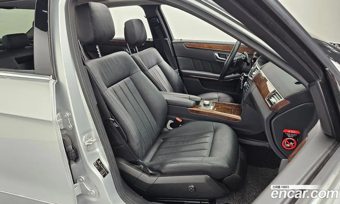 Mercedes-Benz E-Class 2012 3.5 автомат (гидро), фото 12 Mercedes-Benz E-Class 2012 3.5 автомат (гидро), фото 12