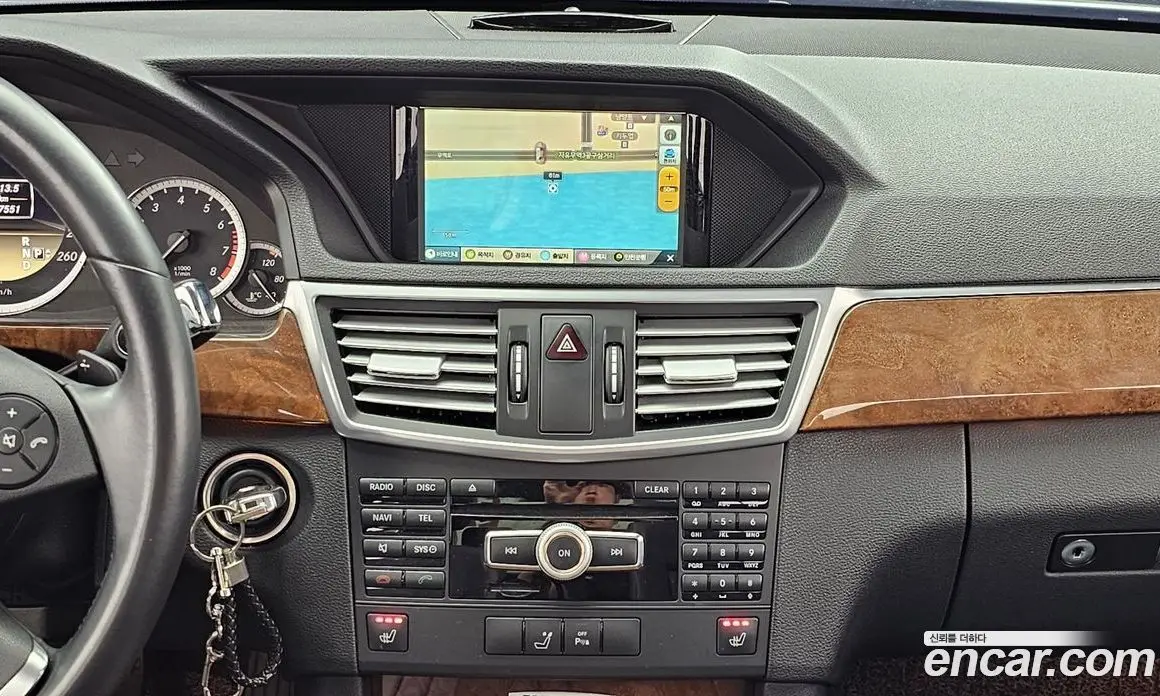 Mercedes-Benz E-Class 2012 3.5 автомат (гидро), фото 15 Mercedes-Benz E-Class 2012 3.5 автомат (гидро), фото 15