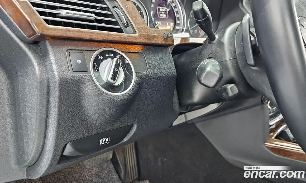 Mercedes-Benz E-Class 2012 3.5 автомат (гидро), фото 18 Mercedes-Benz E-Class 2012 3.5 автомат (гидро), фото 18