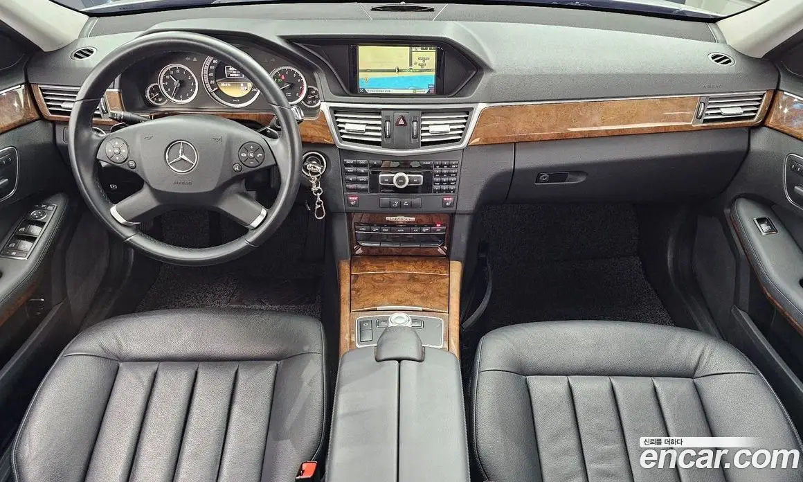 Mercedes-Benz E-Class 2012 3.5 автомат (гидро), фото 7 Mercedes-Benz E-Class 2012 3.5 автомат (гидро), фото 7