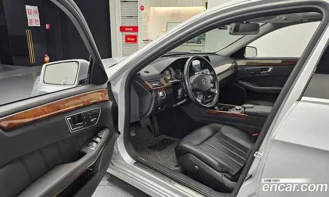 Mercedes-Benz E-Class 2012 3.5 автомат (гидро), миниатюра 10 Mercedes-Benz E-Class 2012 3.5 автомат (гидро), миниатюра 10