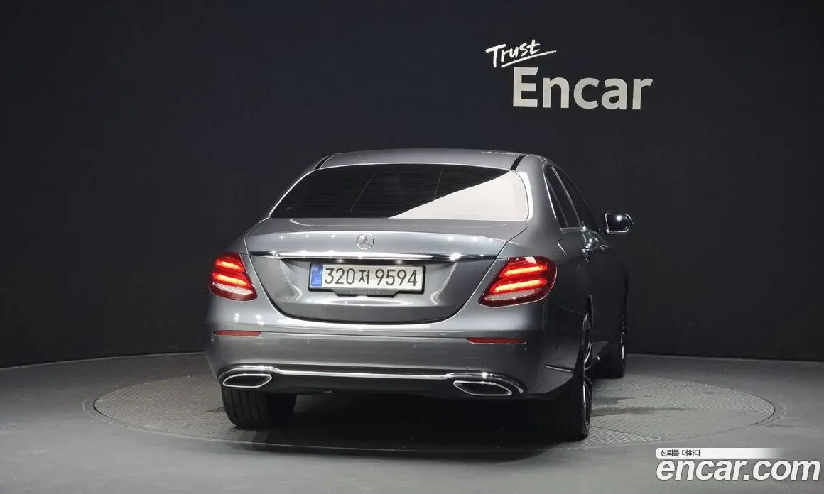 Mercedes-Benz E-Class 2017 1.9 автомат (гидро), фото 4 Mercedes-Benz E-Class 2017 1.9 автомат (гидро), фото 4