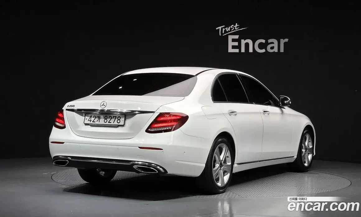Mercedes-Benz E-Class 2018 2.0 автомат (гидро), фото 2 Mercedes-Benz E-Class 2018 2.0 автомат (гидро), фото 2
