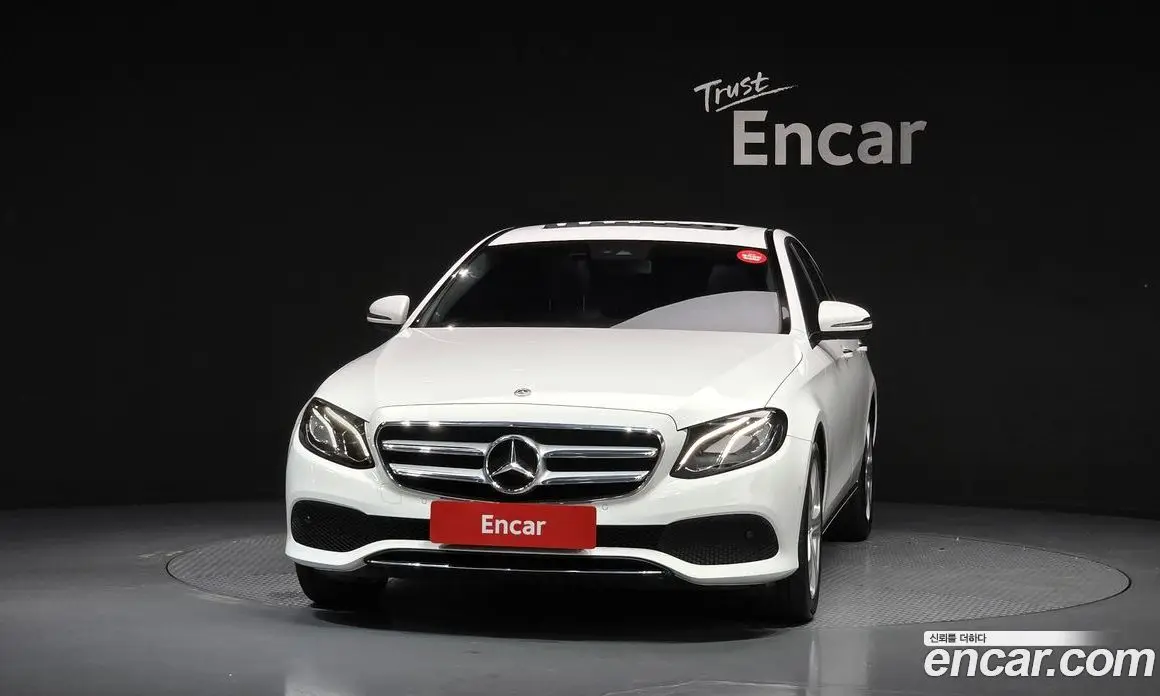 Mercedes-Benz E-Class 2018 2.0 автомат (гидро), фото 3 Mercedes-Benz E-Class 2018 2.0 автомат (гидро), фото 3
