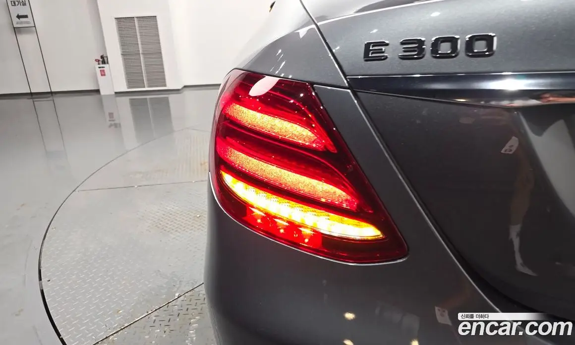 Mercedes-Benz E-Class 2020 2.0 автомат (гидро), фото 8 Mercedes-Benz E-Class 2020 2.0 автомат (гидро), фото 8
