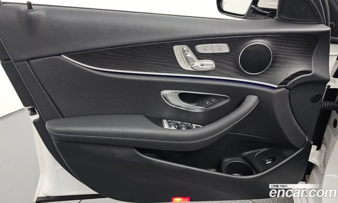 Mercedes-Benz E-Class 2023 2.0 автомат (гидро), фото 14