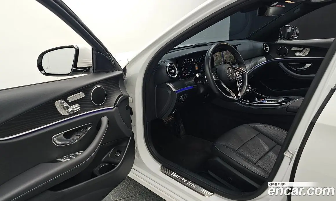 Mercedes-Benz E-Class 2023 2.0 автомат (гидро), фото 17