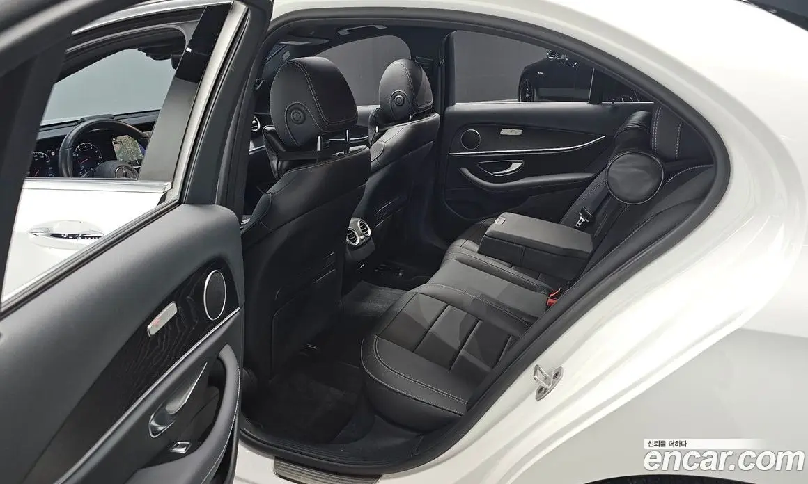 Mercedes-Benz E-Class 2023 2.0 автомат (гидро), фото 18