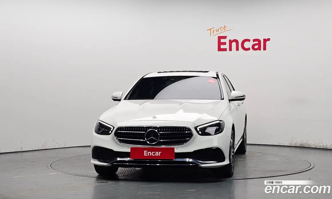 Mercedes-Benz E-Class 2023 2.0 автомат (гидро), фото 3