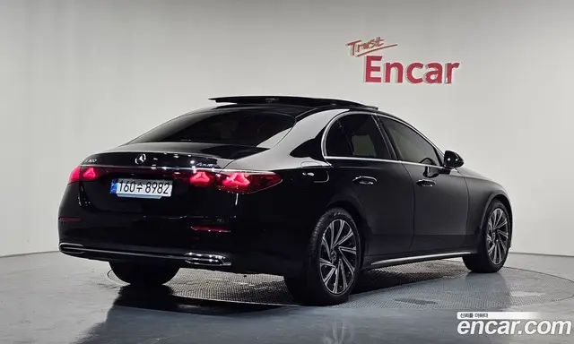Mercedes-Benz E-Class 2024 2.0 автомат (гидро), миниатюра 3 Mercedes-Benz E-Class 2024 2.0 автомат (гидро), миниатюра 3