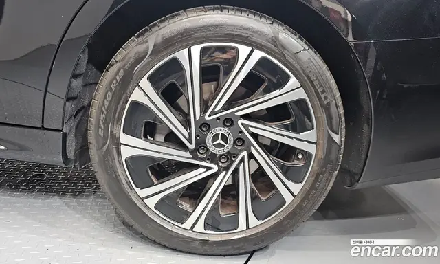 Mercedes-Benz E-Class 2024 2.0 автомат (гидро), миниатюра 8 Mercedes-Benz E-Class 2024 2.0 автомат (гидро), миниатюра 8
