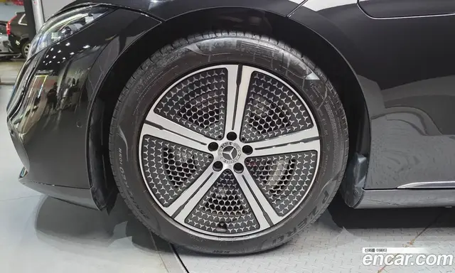 Mercedes-Benz EQS 2022 0.3 автомат (гидро), миниатюра 5