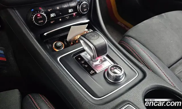 Mercedes-Benz GLA-Class 2018 2.0 автомат (гидро), миниатюра 12