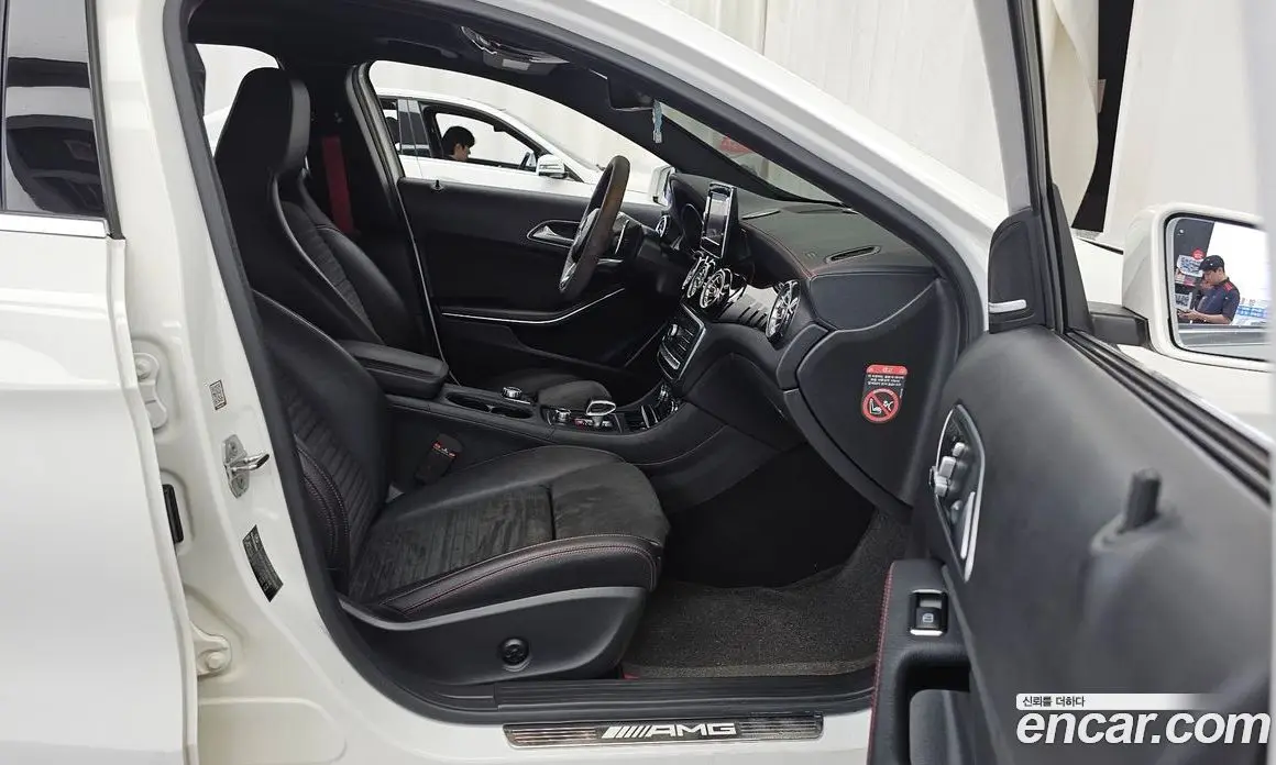 Mercedes-Benz GLA-Class 2018 2.0 автомат (гидро), фото 17 Mercedes-Benz GLA-Class 2018 2.0 автомат (гидро), фото 17