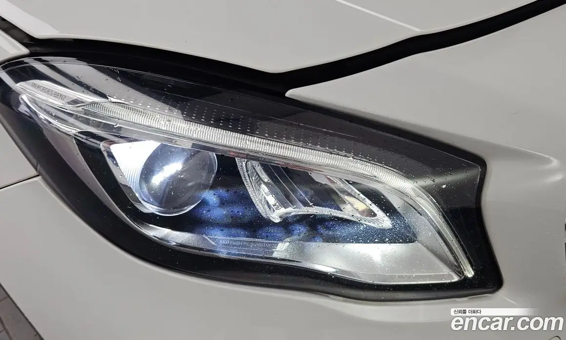 Mercedes-Benz GLA-Class 2018 2.0 автомат (гидро), фото 8 Mercedes-Benz GLA-Class 2018 2.0 автомат (гидро), фото 8