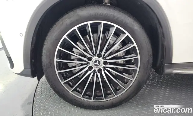 Mercedes-Benz GLC-Class 2025 2.0 автомат (гидро), миниатюра 5 Mercedes-Benz GLC-Class 2025 2.0 автомат (гидро), миниатюра 5
