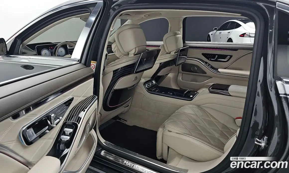 Mercedes-Benz S-Class 2023 4.0 автомат (гидро), фото 18 Mercedes-Benz S-Class 2023 4.0 автомат (гидро), фото 18