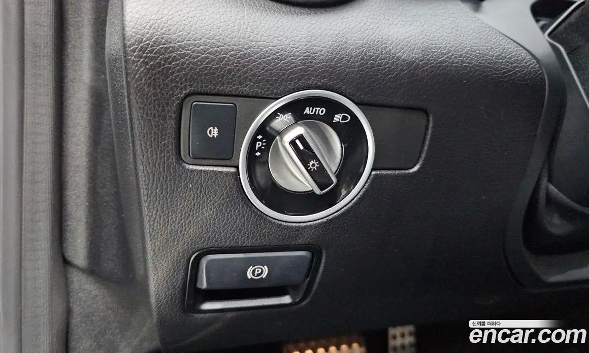 Mercedes-Benz SLK-Class 2015 1.8 автомат (гидро), фото 19 Mercedes-Benz SLK-Class 2015 1.8 автомат (гидро), фото 19