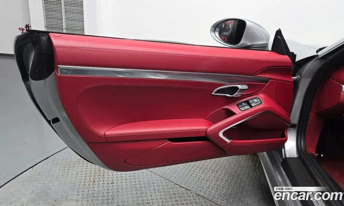 Porsche 718 2020 2.5 автомат (гидро), фото 13 Porsche 718 2020 2.5 автомат (гидро), фото 13