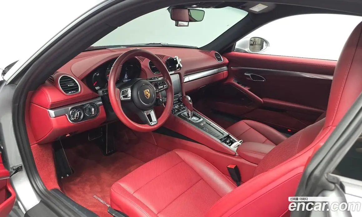 Porsche 718 2020 2.5 автомат (гидро), фото 17 Porsche 718 2020 2.5 автомат (гидро), фото 17