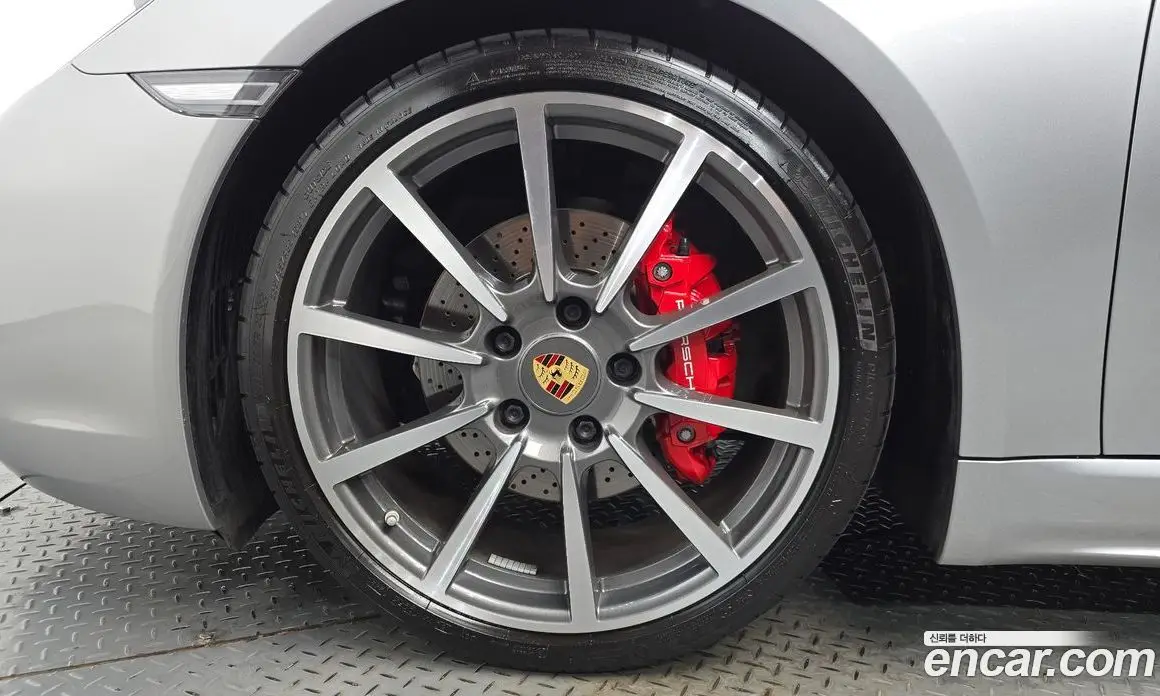 Porsche 718 2020 2.5 автомат (гидро), фото 4 Porsche 718 2020 2.5 автомат (гидро), фото 4