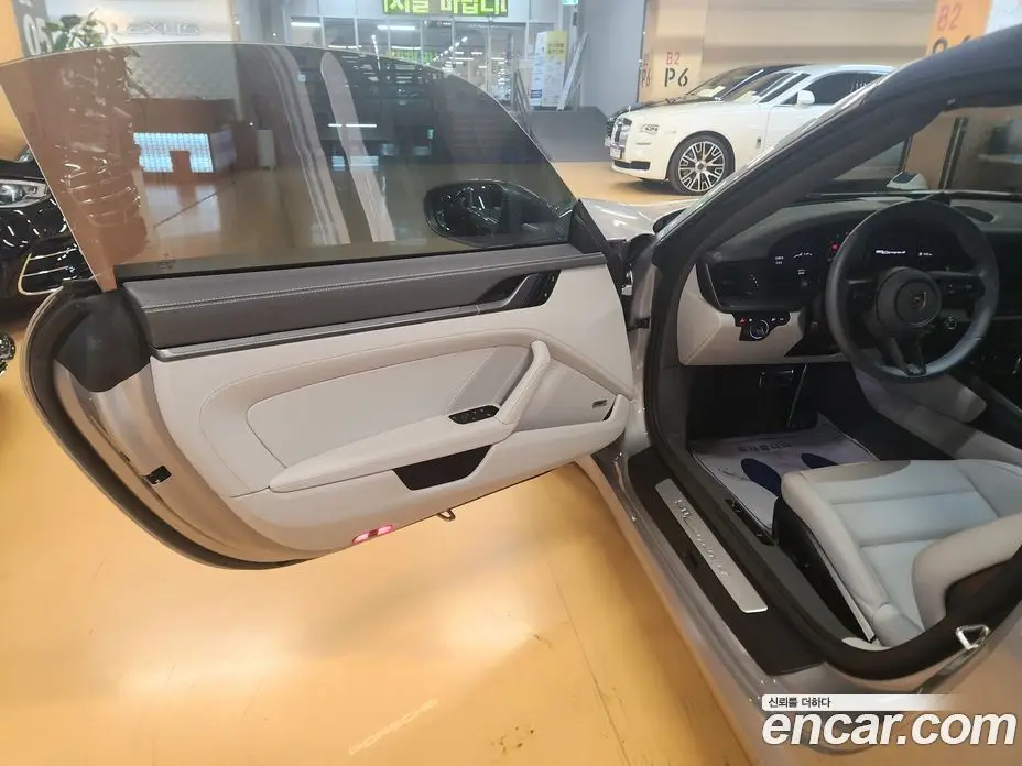 Porsche 911 2024 3.0 автомат (гидро), фото 6 Porsche 911 2024 3.0 автомат (гидро), фото 6