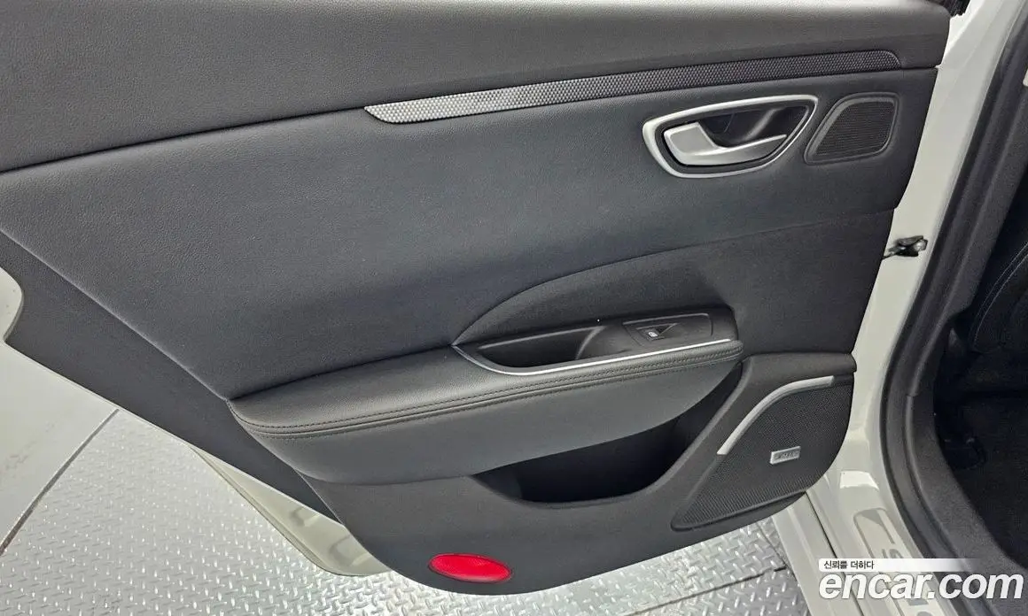 Renault (Samsung) SM6 2017 2.0 автомат (гидро), фото 14 Renault (Samsung) SM6 2017 2.0 автомат (гидро), фото 14