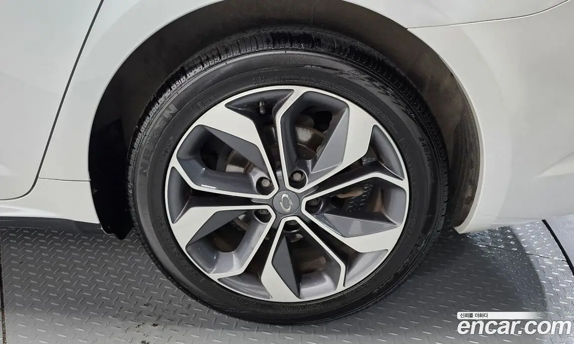 Renault (Samsung) SM6 2018 1.5 автомат (гидро), фото 5 Renault (Samsung) SM6 2018 1.5 автомат (гидро), фото 5