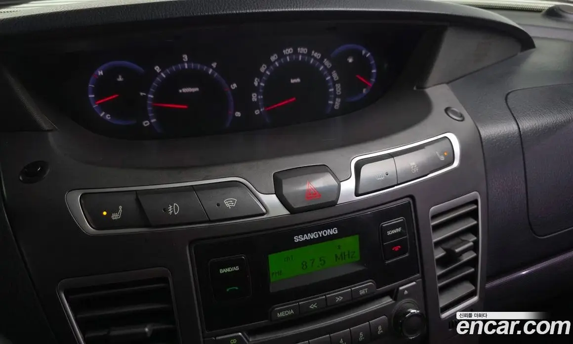 SsangYong Korando 2014 2.0 автомат (гидро), фото 16