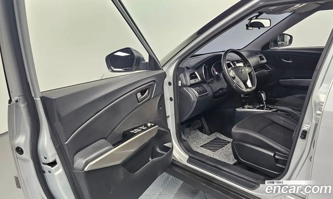 SsangYong TIBOLI 2017 1.6 автомат (гидро), фото 10 SsangYong TIBOLI 2017 1.6 автомат (гидро), фото 10