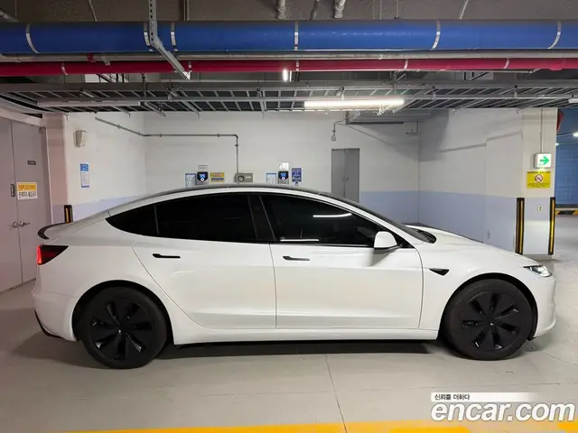 Tesla Model 3 2025 автомат (гидро), миниатюра 4