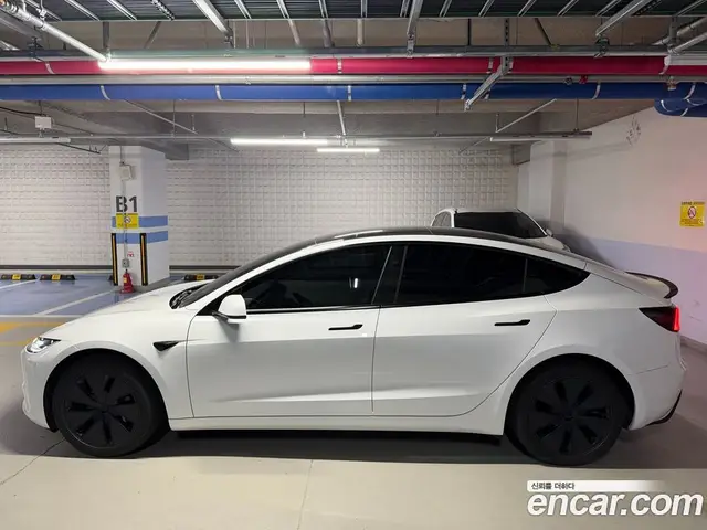 Tesla Model 3 2025 автомат (гидро), миниатюра 8