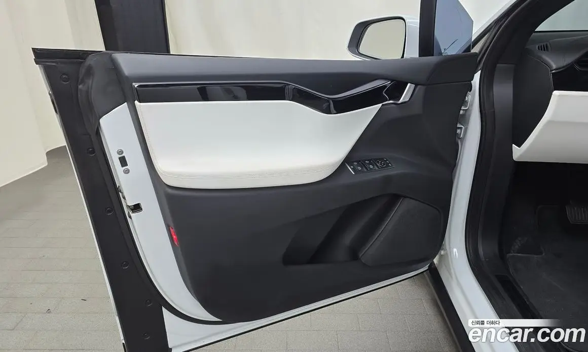 Tesla Model X 2018 0.3 автомат (гидро), фото 14 Tesla Model X 2018 0.3 автомат (гидро), фото 14
