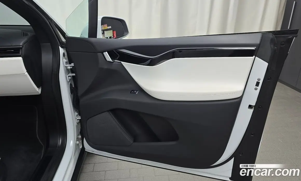 Tesla Model X 2018 0.3 автомат (гидро), фото 15 Tesla Model X 2018 0.3 автомат (гидро), фото 15