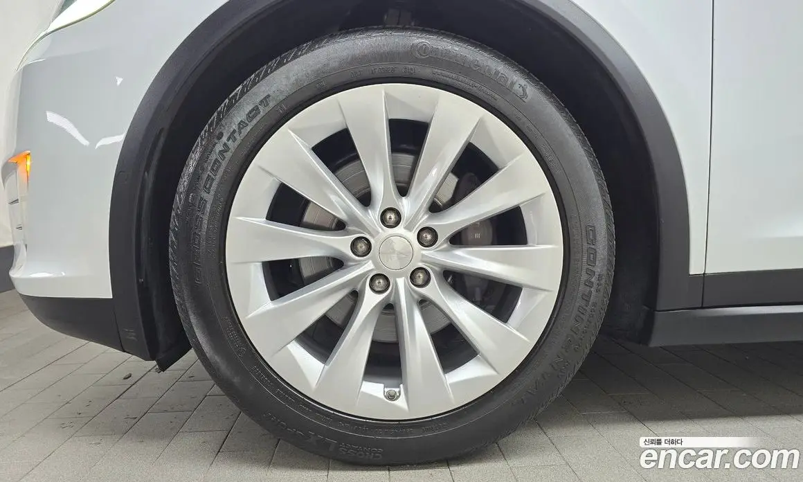 Tesla Model X 2018 0.3 автомат (гидро), фото 5 Tesla Model X 2018 0.3 автомат (гидро), фото 5