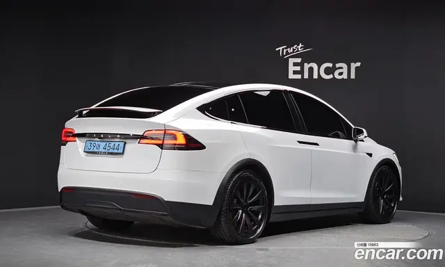 Tesla Model X 2023 0.3 автомат (гидро), миниатюра 2