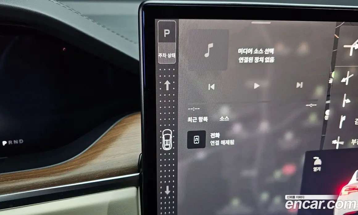 Tesla Model X 2023 0.3 автомат (гидро), фото 12