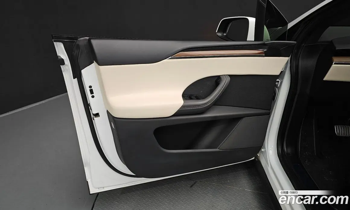 Tesla Model X 2023 0.3 автомат (гидро), фото 14
