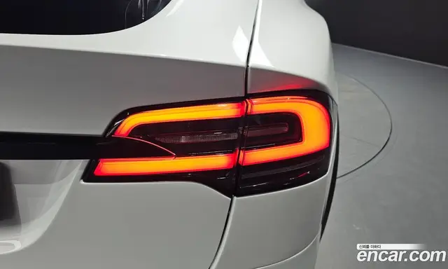 Tesla Model X 2023 0.3 автомат (гидро), миниатюра 9
